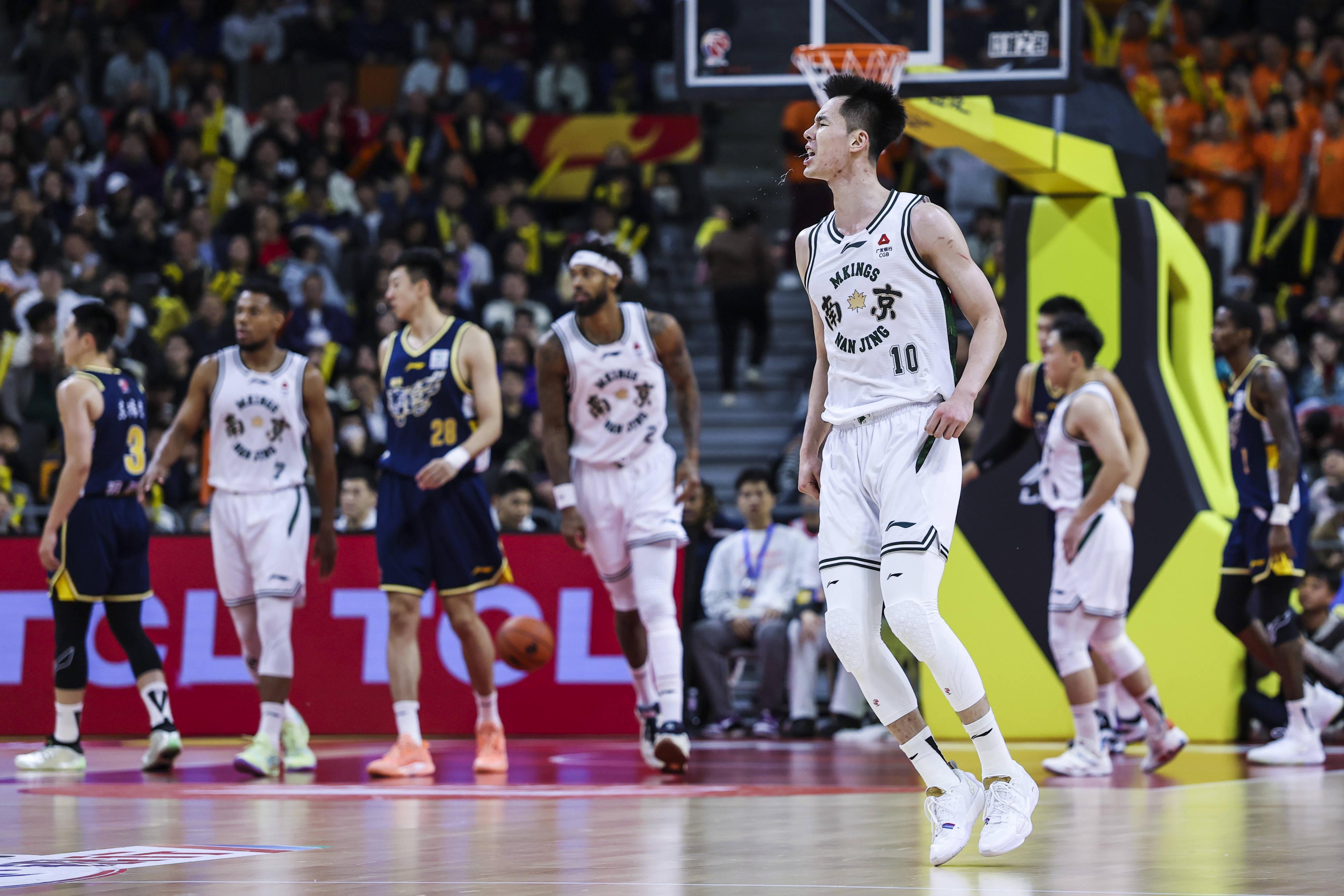 旺财28下载-垃圾时间失序酿闹剧，联盟重罚树底线，处罚尺度争议背后藏联赛